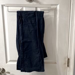 Old navy navy blue khakis. Boot cut size 14. Great condition.